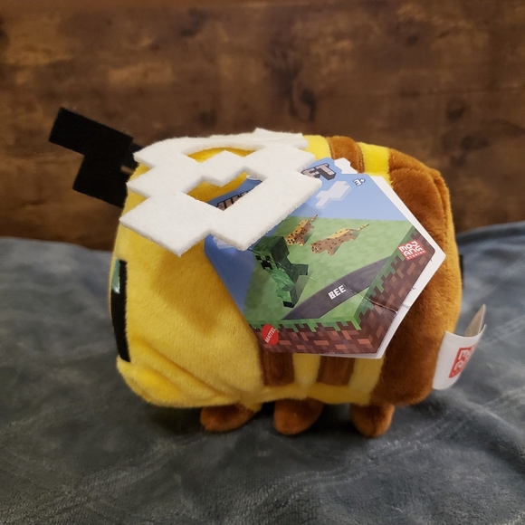 Minecraft Mojang Plush 2021  Bumble Bee 6" Plushee Brand New with Tag Rare - Picture 2 of 4